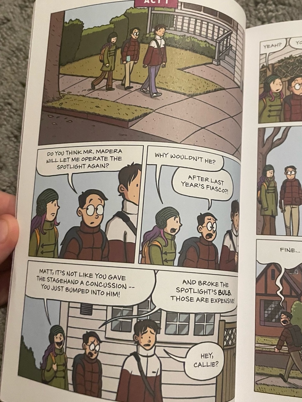 Drama by Raina Telgemeier - Picture 3 of 3